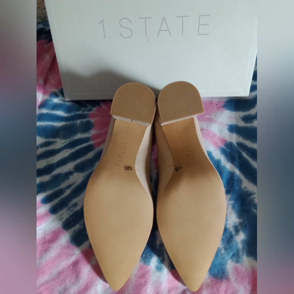 1 State heels - Picture 4 of 5